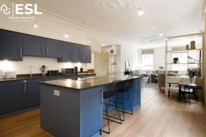 Entire Luxury Apartment Block - Sleeps 18 - Overlooking Shrewsbury Square